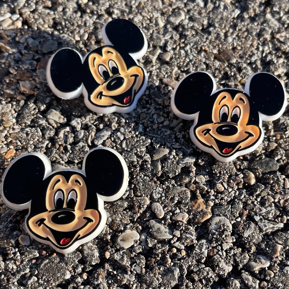 VINTAGE Walt Disney's Mickey Mouse Pin | PX104